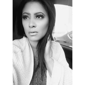 Meet your Posher, Dionne